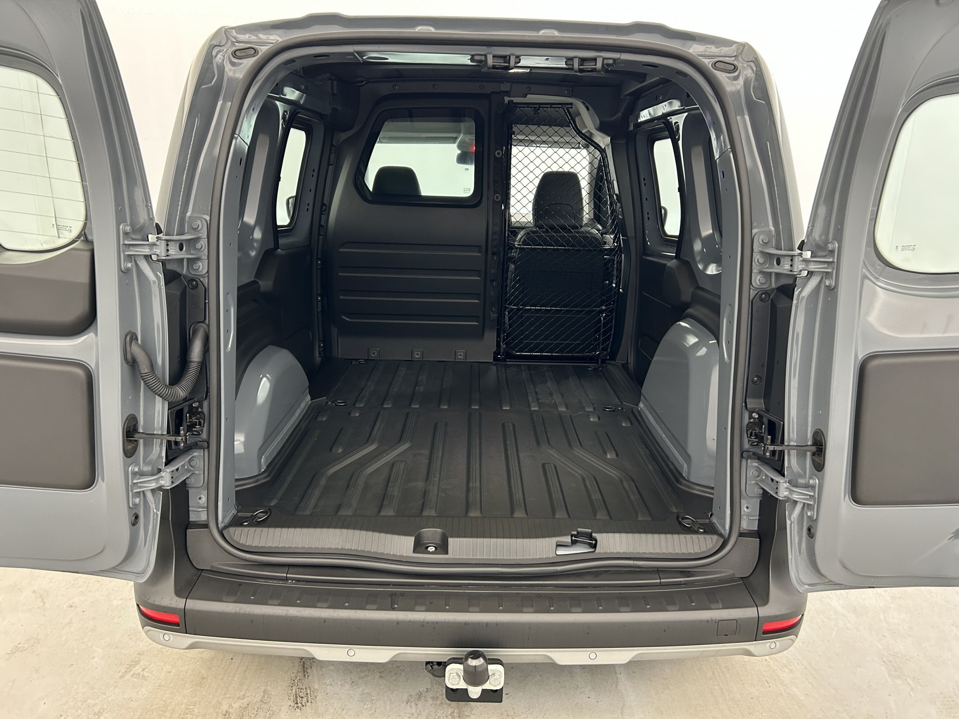 Vente en ligne Nissan Townstar Fourgon L1 1.3 Tce 130 N-Connecta (GSR2b) + Attelage au prix de 22 990 €