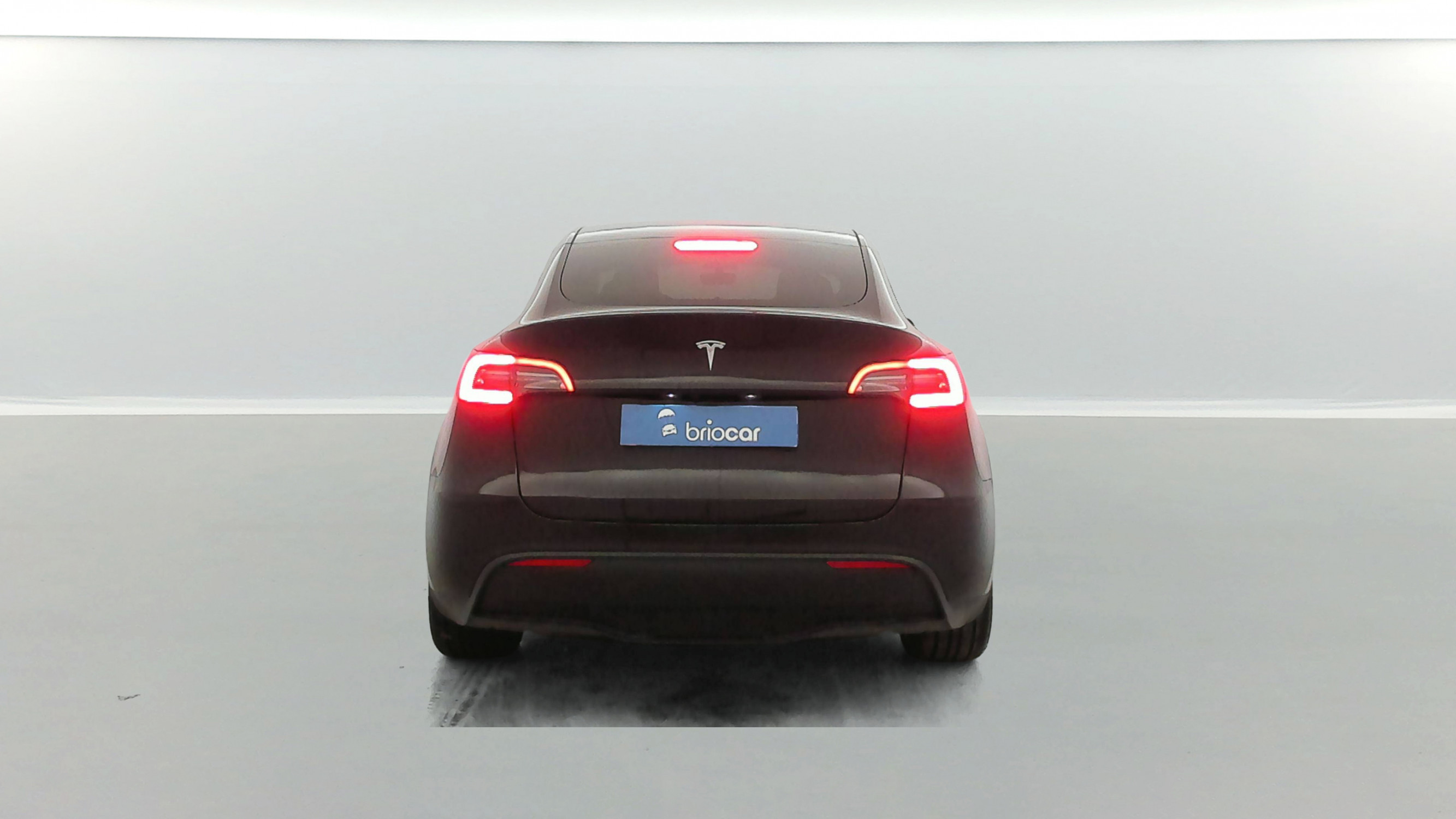 Vente en ligne Tesla Model Y Standard RWD au prix de 33 990 €