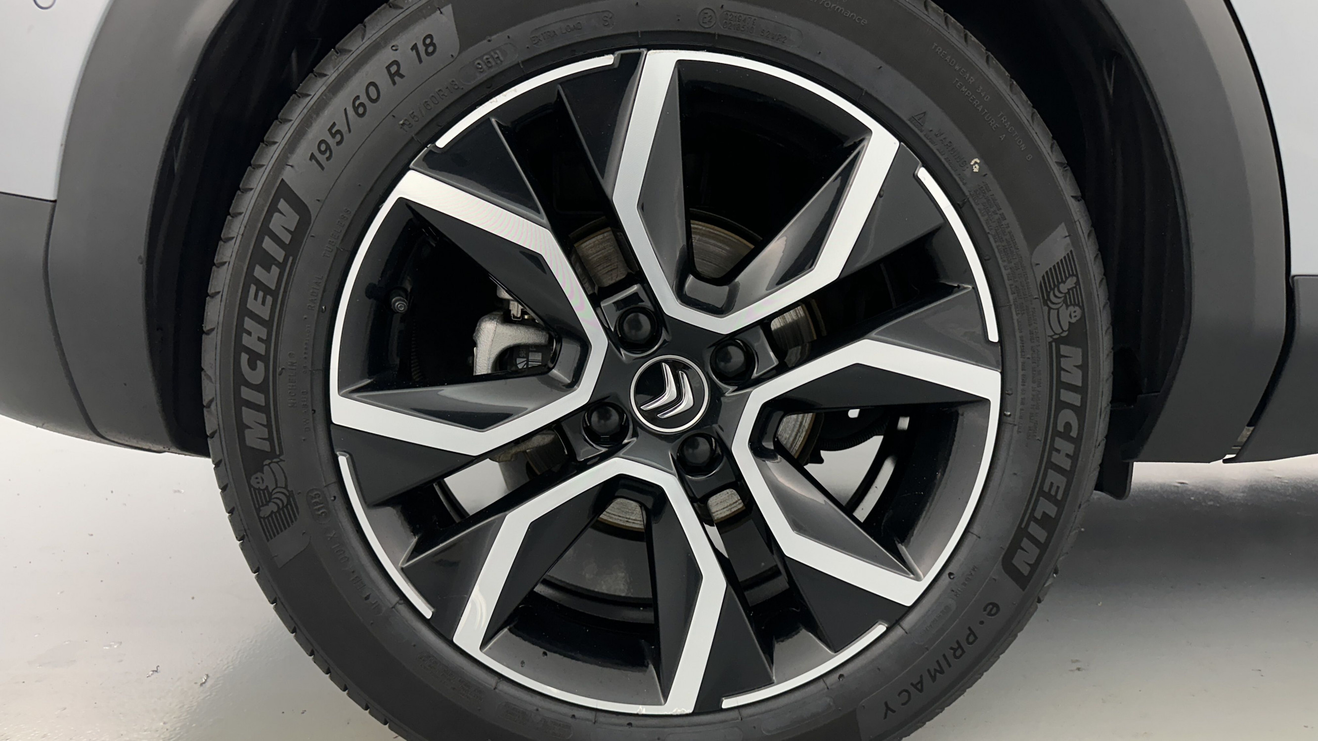 Vente en ligne Citroën C4 ë-C4 136ch Shine au prix de 15 000 €