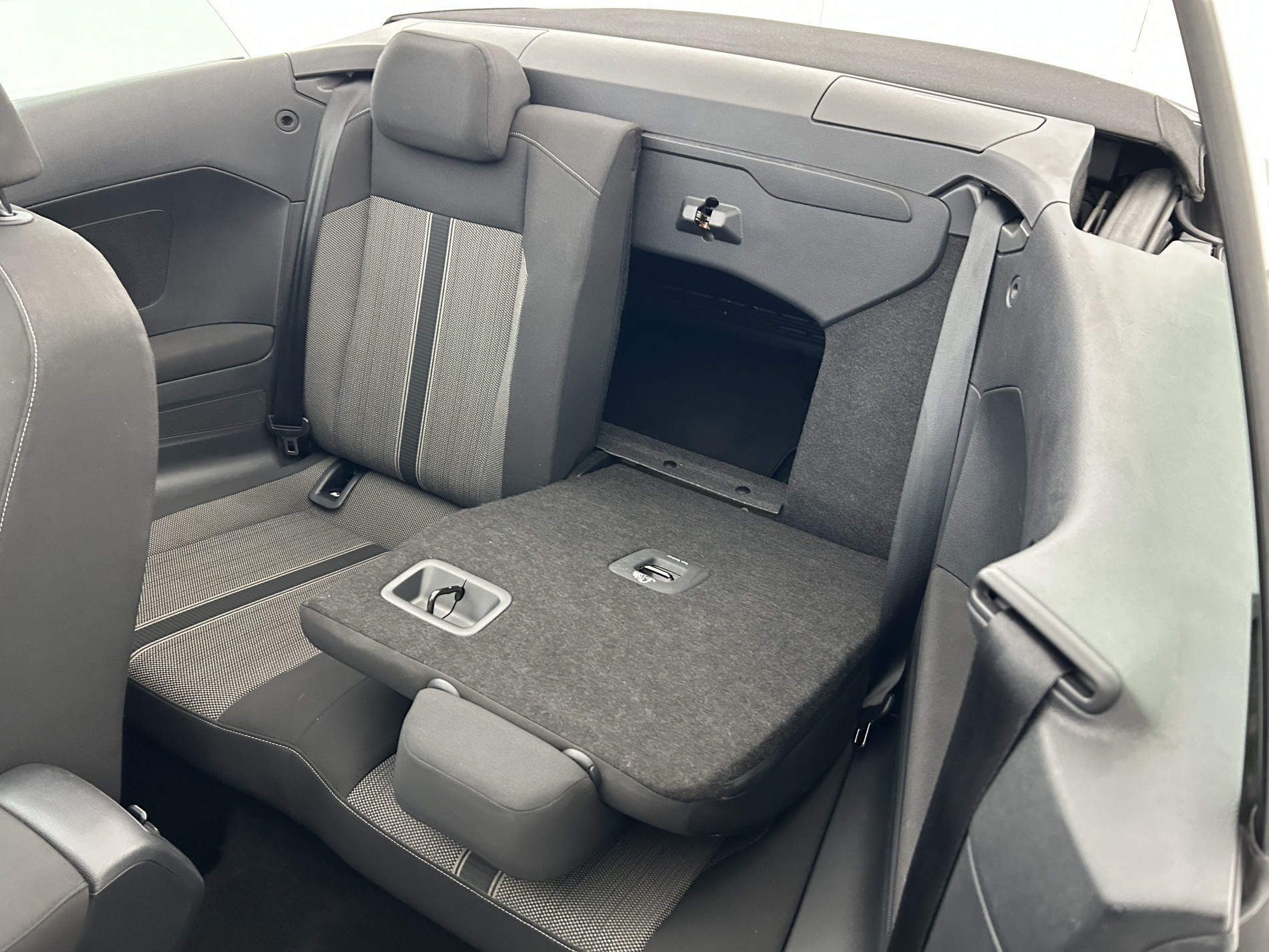 Vente en ligne Volkswagen T-Roc Cabriolet 1.5 TSI EVO 150ch Style DSG7 + Digital Cockpit au prix de 20 990 €