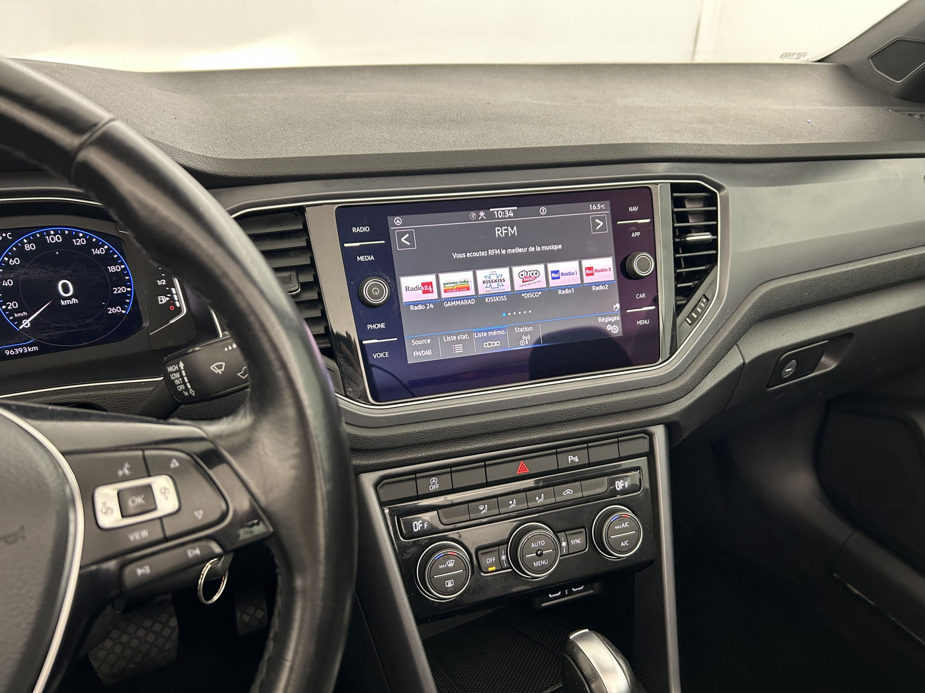 Vente en ligne Volkswagen T-Roc Cabriolet 1.5 TSI EVO 150ch Style DSG7 + Digital Cockpit au prix de 20 990 €