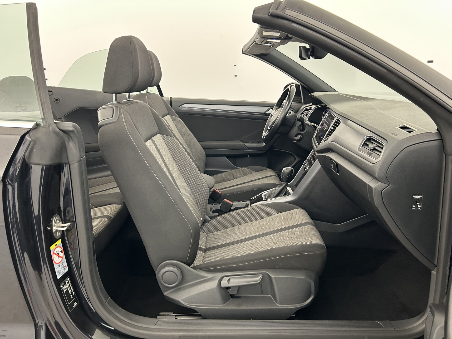 Vente en ligne Volkswagen T-Roc Cabriolet 1.5 TSI EVO 150ch Style DSG7 + Digital Cockpit au prix de 20 990 €