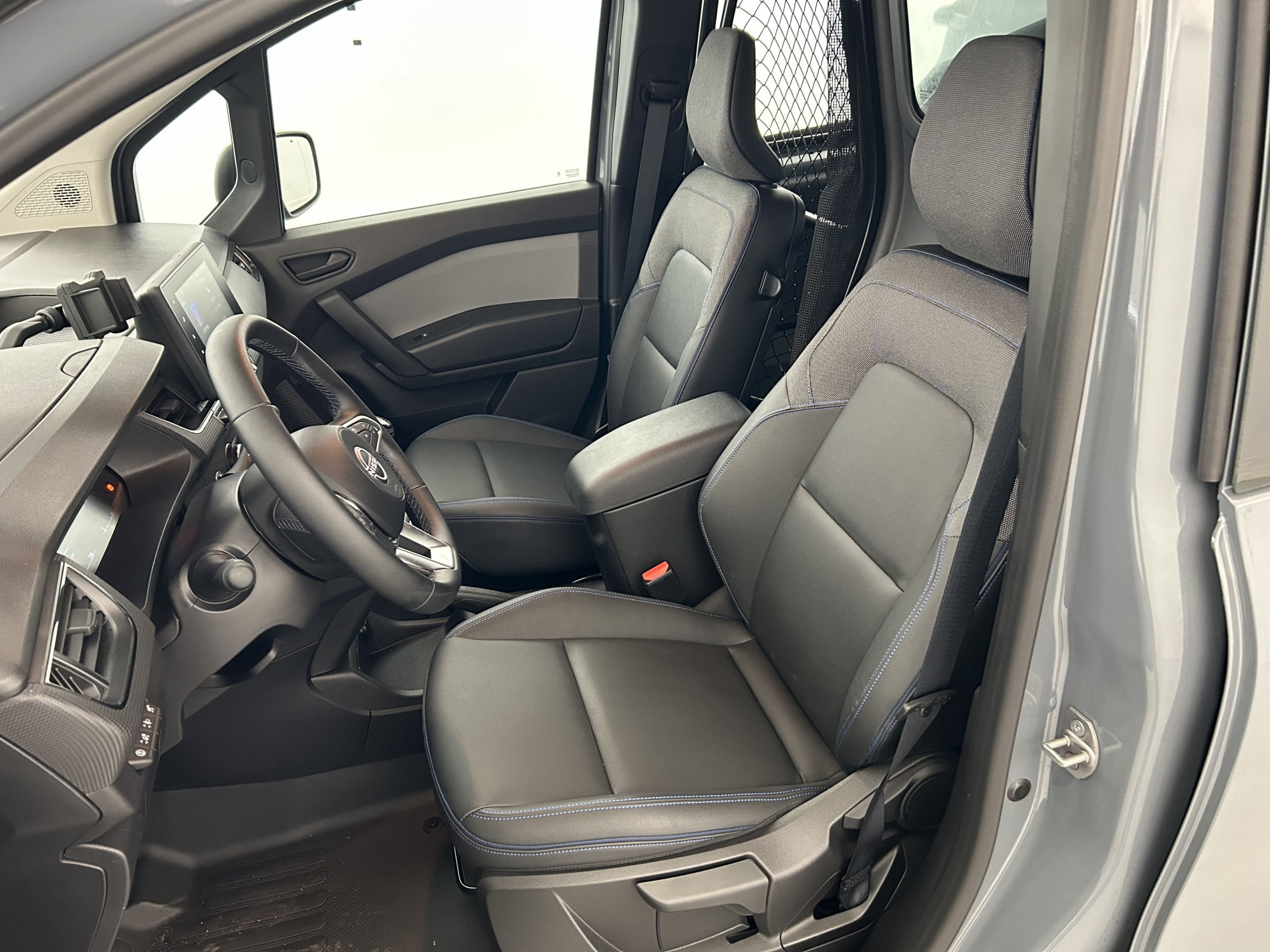 Vente en ligne Nissan Townstar Fourgon L1 1.3 Tce 130 N-Connecta (GSR2b) + Attelage au prix de 22 990 €