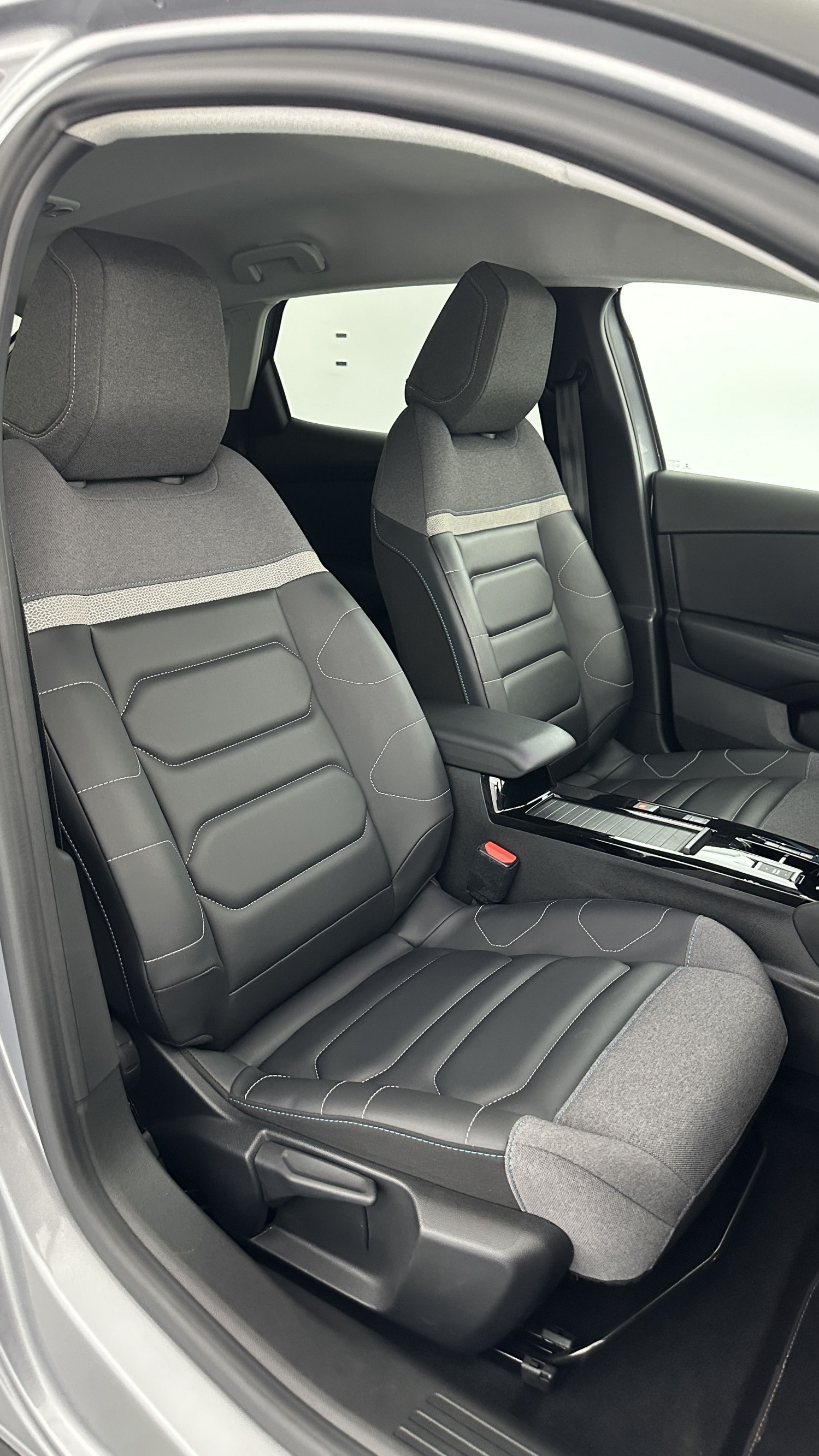 Vente en ligne Citroën C4 ë-C4 136ch Shine au prix de 15 000 €