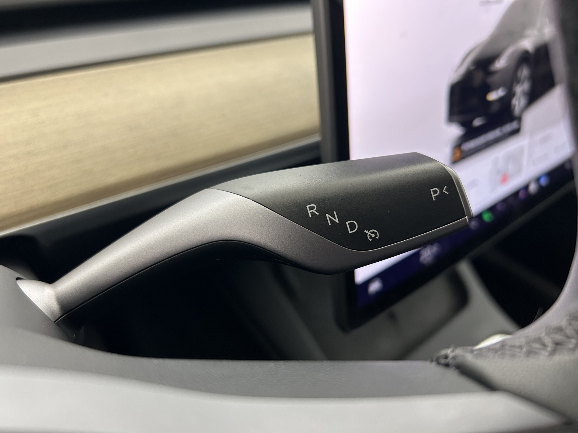 Vente en ligne Tesla Model Y Standard RWD au prix de 33 990 €