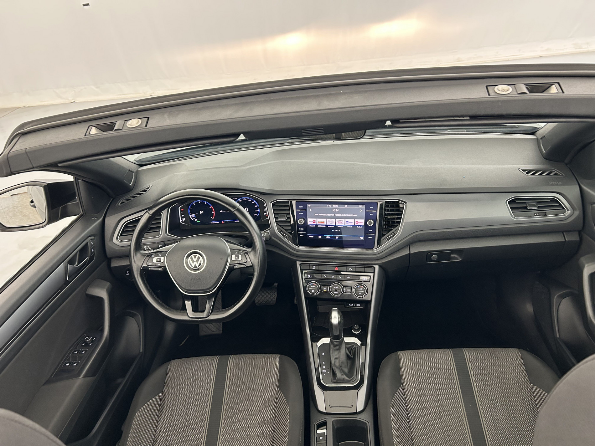 Vente en ligne Volkswagen T-Roc Cabriolet 1.5 TSI EVO 150ch Style DSG7 + Digital Cockpit au prix de 20 990 €