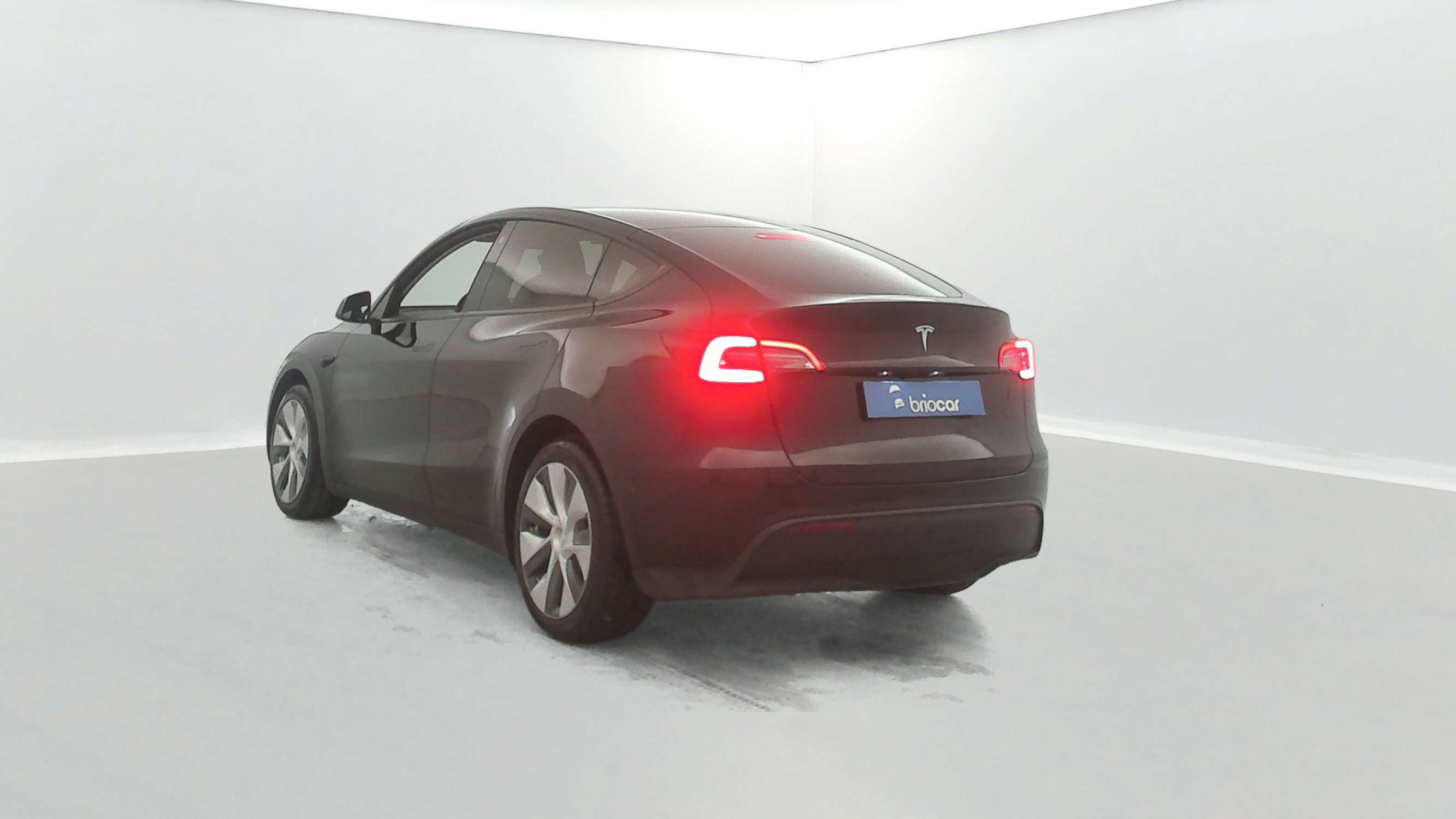 Vente en ligne Tesla Model Y Standard RWD au prix de 33 990 €