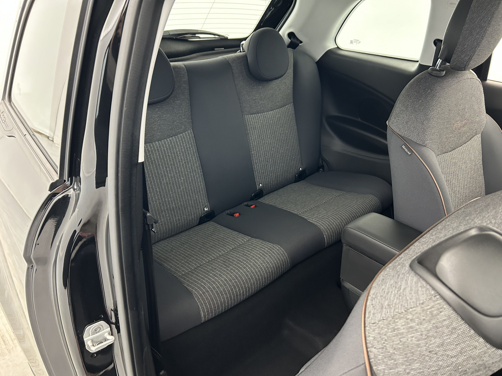 Vente en ligne Fiat 500 e 118ch Icône au prix de 11 990 €