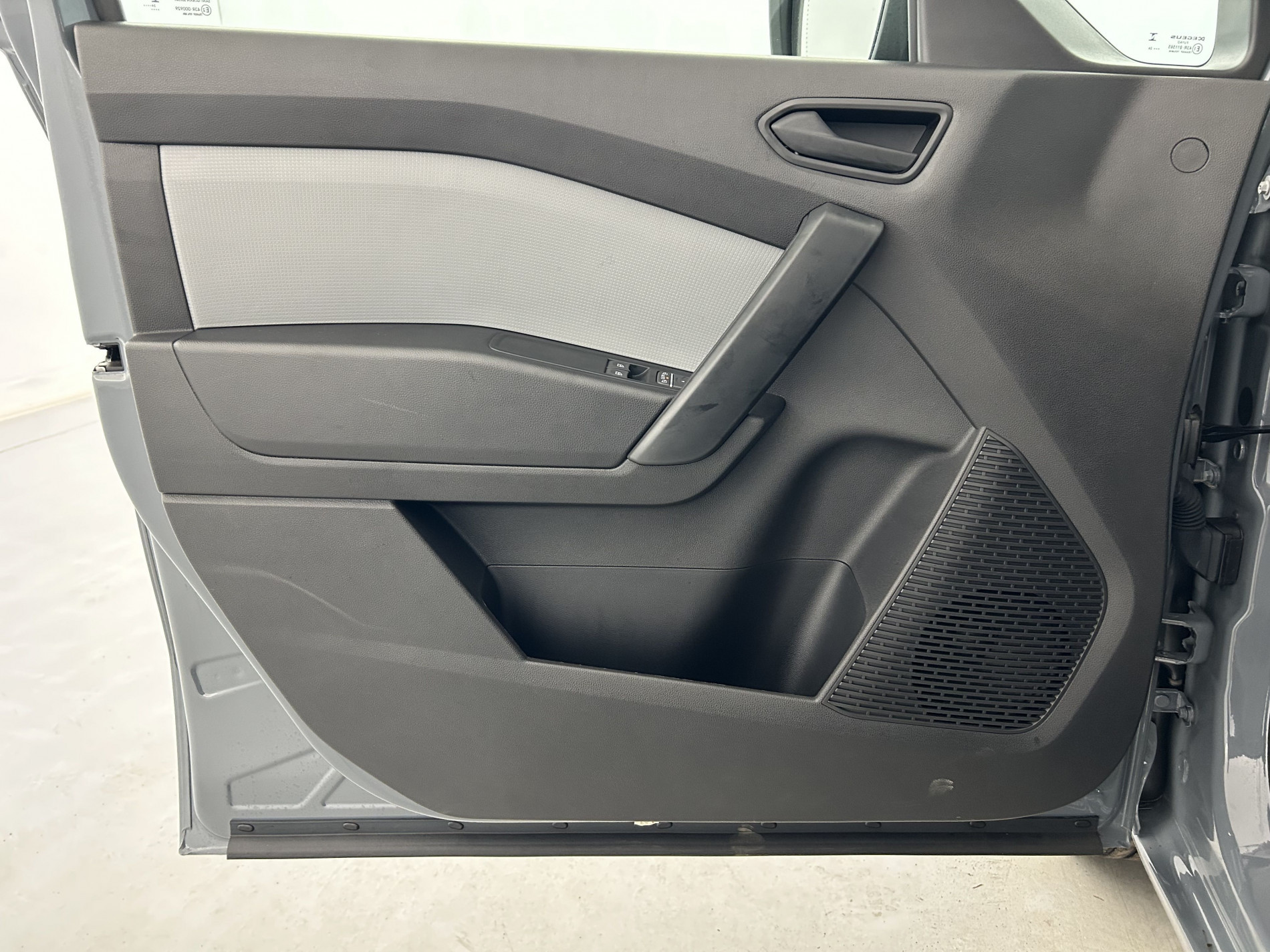 Vente en ligne Nissan Townstar Fourgon L1 1.3 Tce 130 N-Connecta (GSR2b) + Attelage au prix de 22 990 €