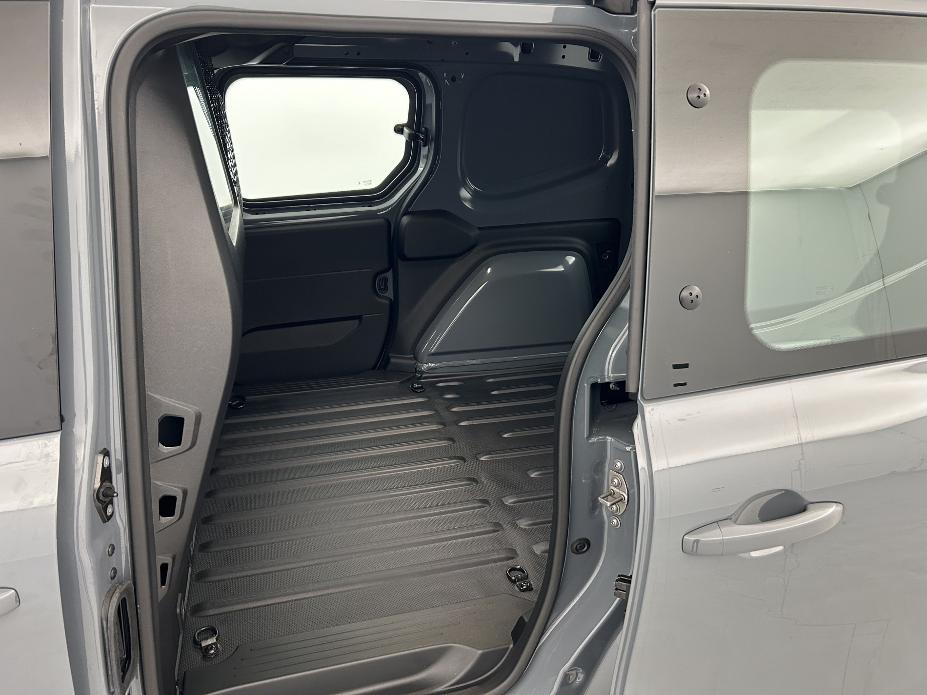 Vente en ligne Nissan Townstar Fourgon L1 1.3 Tce 130 N-Connecta (GSR2b) + Attelage au prix de 22 990 €