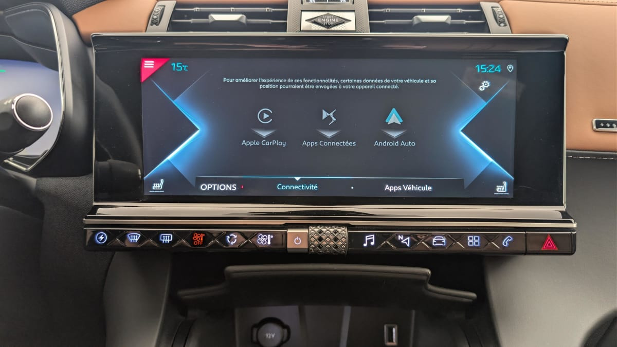 Vente en ligne Ds DS7 Crossback Hybride E-Tense 300 EAT8 4x4 Rivoli au prix de 30 160 €