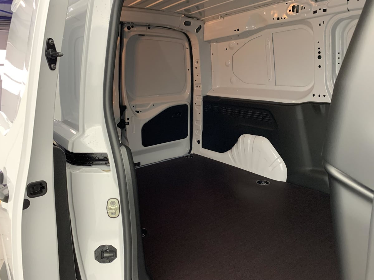 Vente en ligne Peugeot Partner Fourgon XL 950 KG BLUEHDI 130 S S EAT8 au prix de 23 620 €