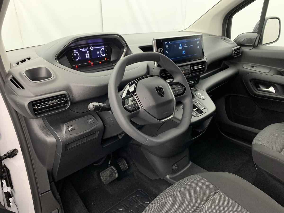 Vente en ligne Peugeot Partner Fourgon XL 950 KG BLUEHDI 130 S S EAT8 au prix de 23 620 €