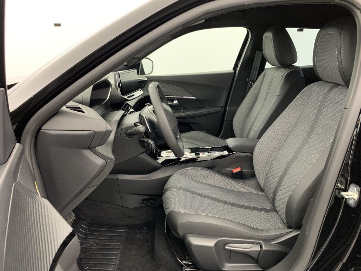 Vente en ligne Peugeot 2008 Hybrid 145 e-DCS6 Allure au prix de 26 250 €