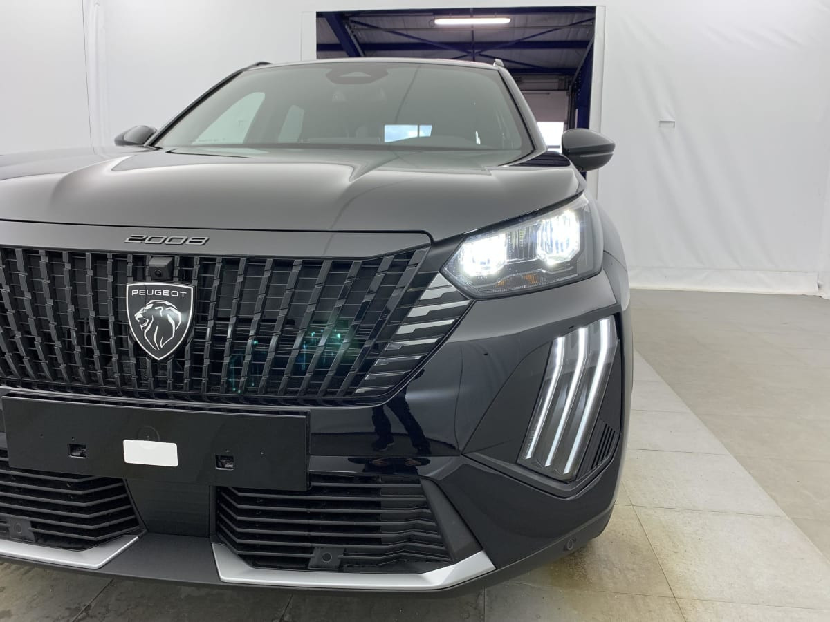 Vente en ligne Peugeot 2008 Hybrid 145 e-DCS6 Allure au prix de 26 250 €