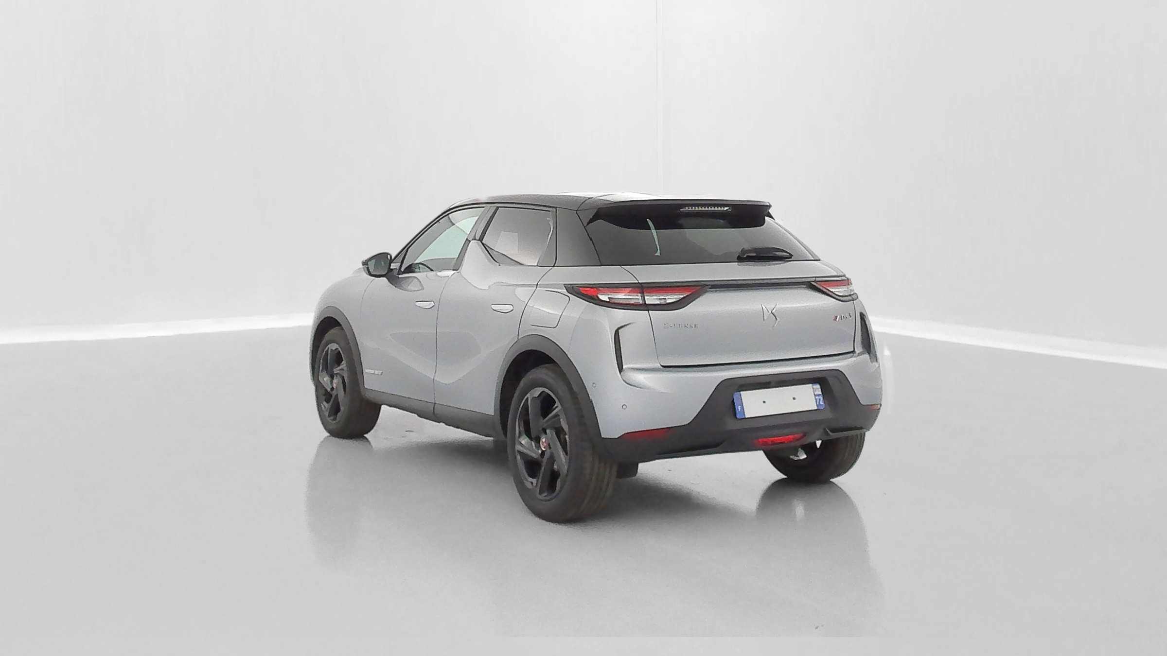 Vente en ligne Ds Ds3 Crossback DS3 CROSSBACK 50 kWh E-Tense 136ch Performance Line + au prix de 16 400 €