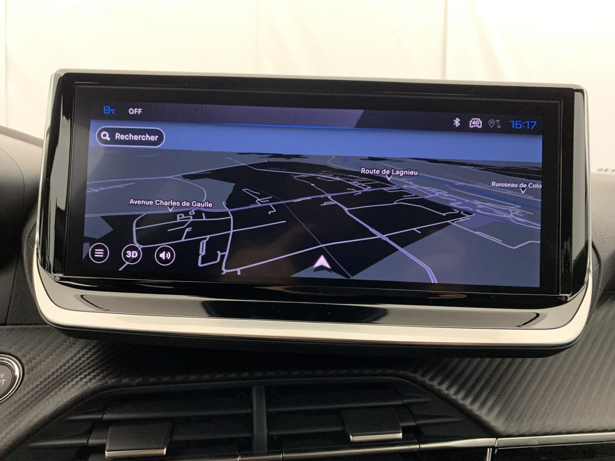 Vente en ligne Peugeot 2008 Hybrid 145 e-DCS6 Allure au prix de 26 250 €