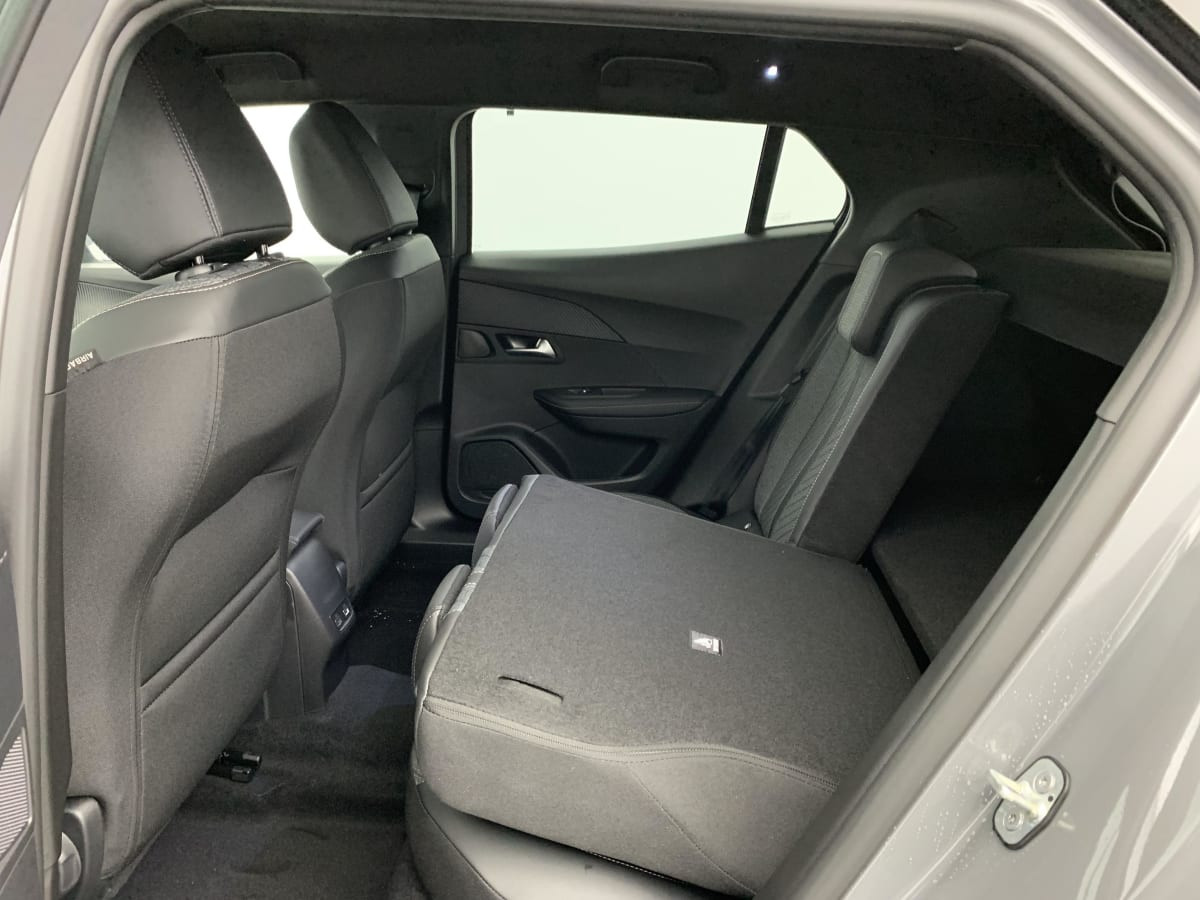 Vente en ligne Peugeot 2008 Hybrid 145 e-DCS6 Allure au prix de 26 250 €