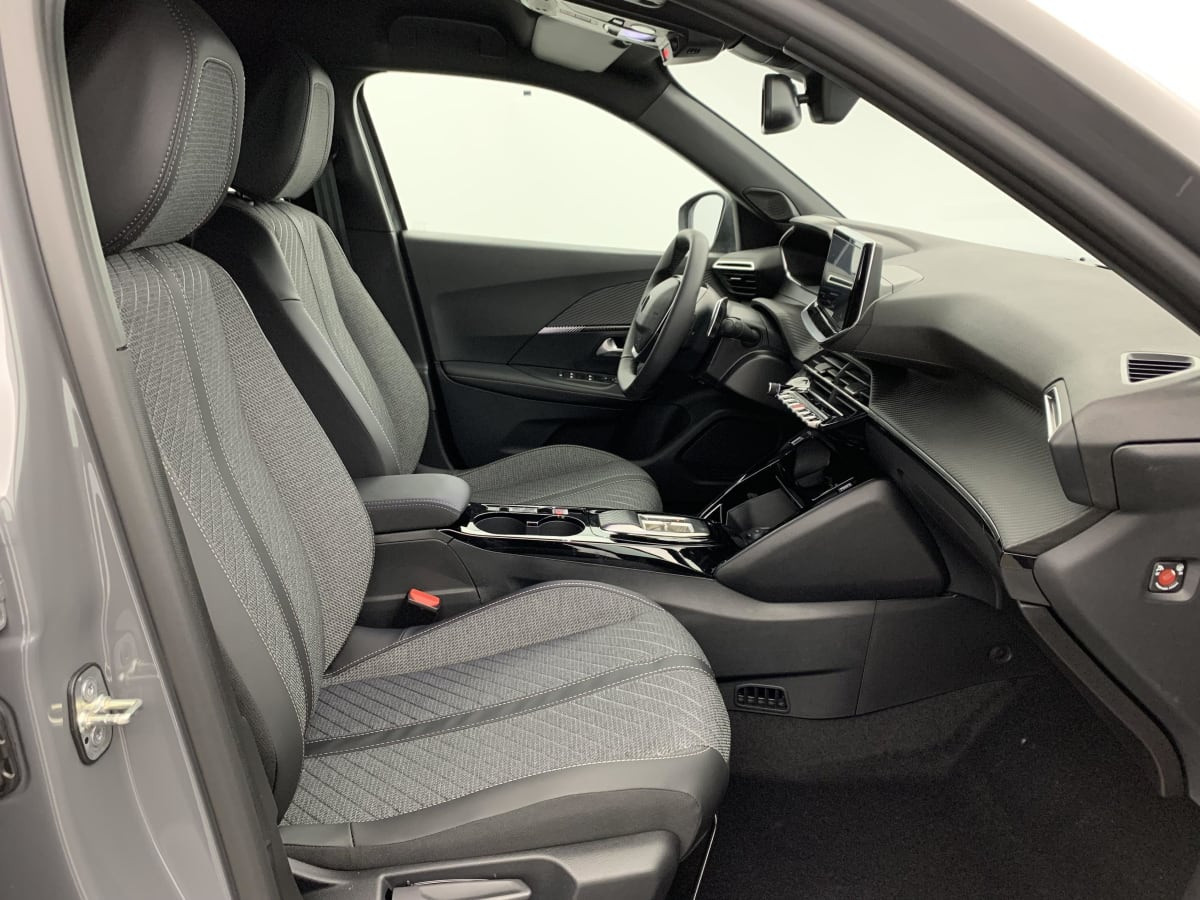 Vente en ligne Peugeot 2008 Hybrid 145 e-DCS6 Allure au prix de 26 250 €