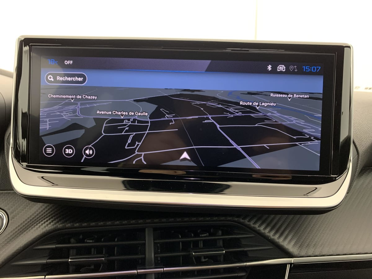 Vente en ligne Peugeot 2008 Hybrid 145 e-DCS6 Allure au prix de 26 250 €