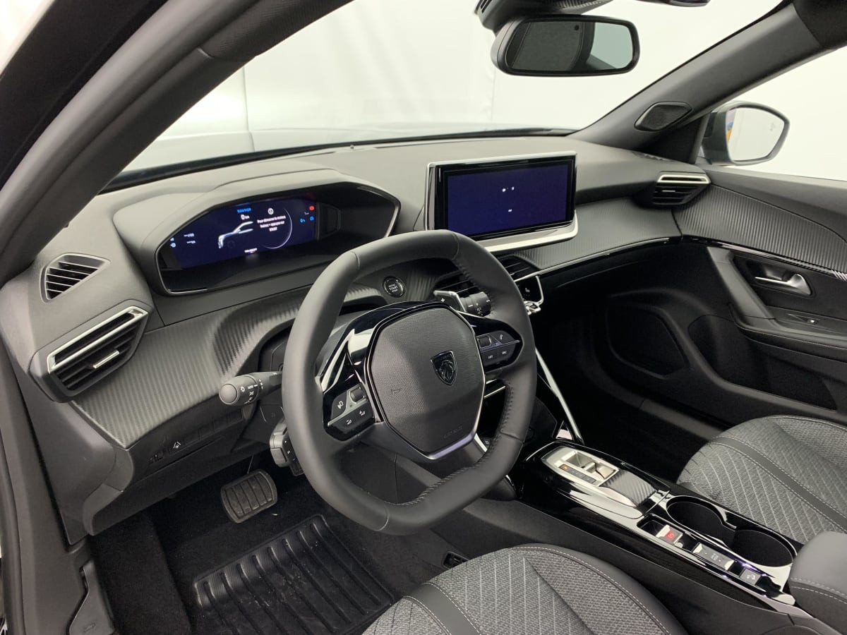 Vente en ligne Peugeot 2008 Hybrid 145 e-DCS6 Allure au prix de 26 250 €