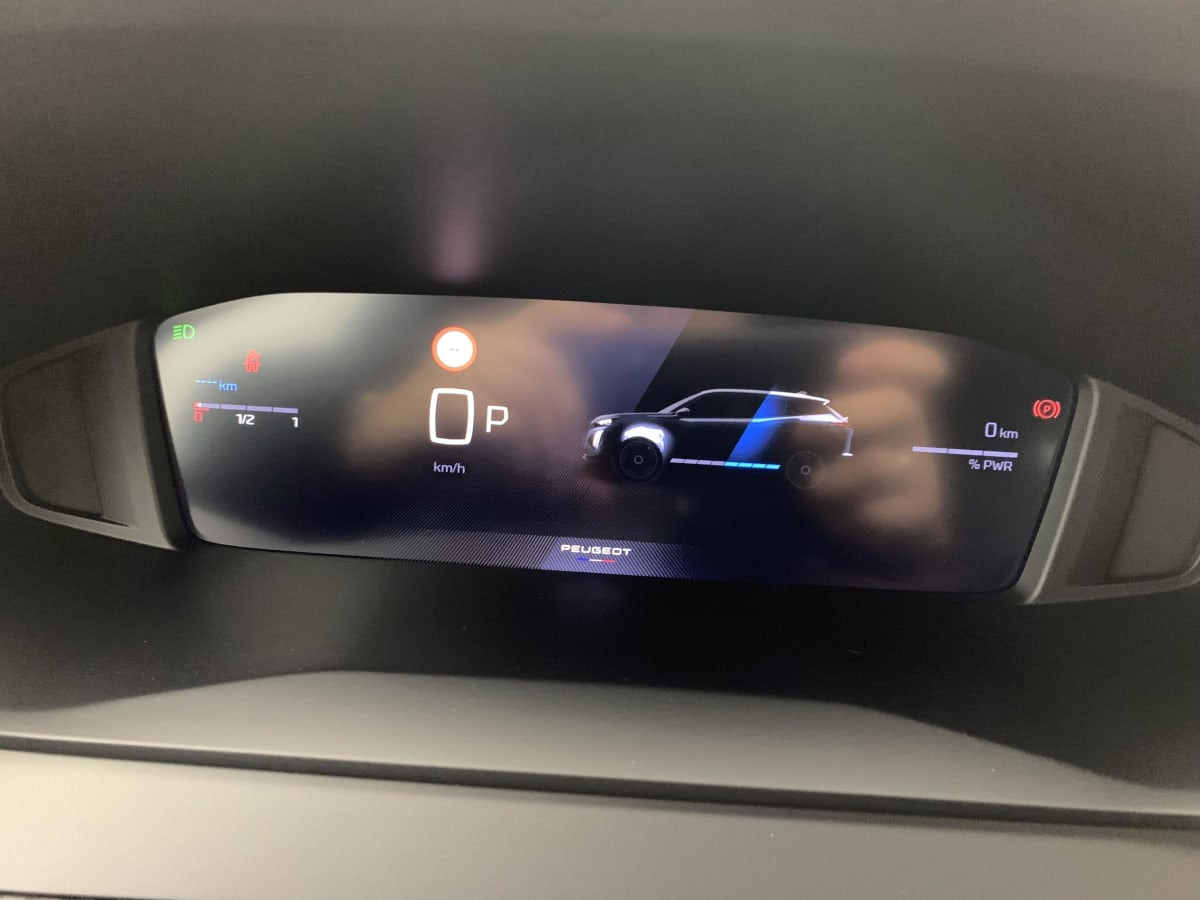 Vente en ligne Peugeot 2008 Hybrid 145 e-DCS6 Allure au prix de 26 250 €