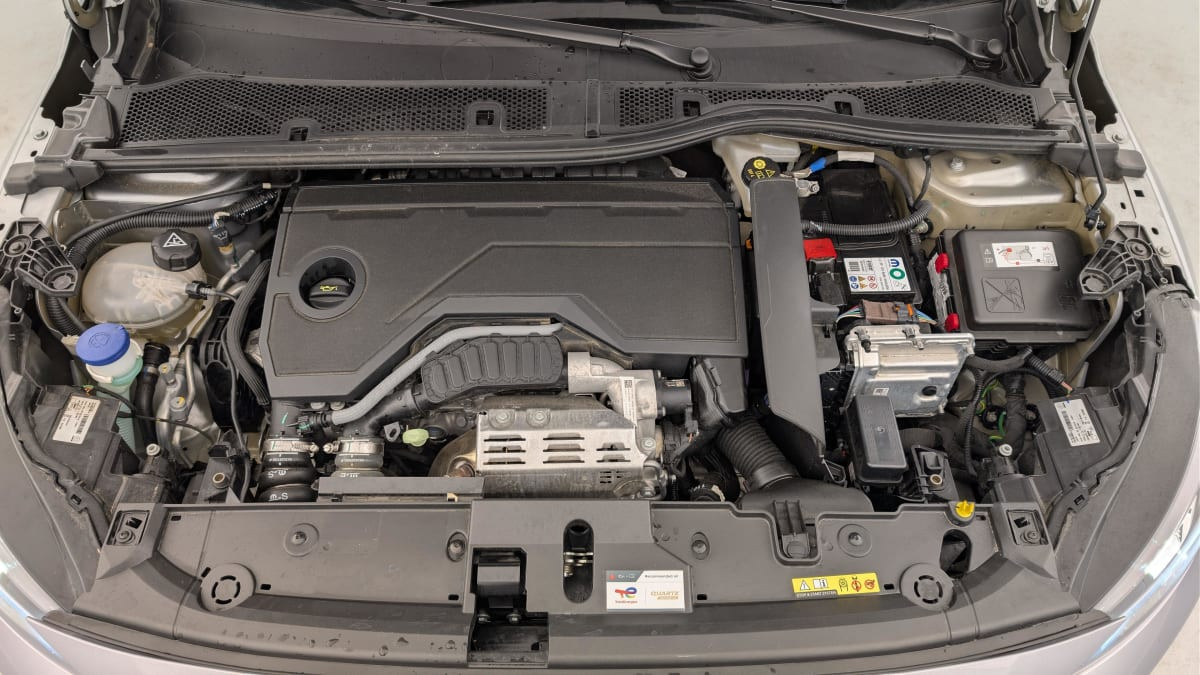 Vente en ligne Peugeot 208 Hybrid 100 e-DCS6 Allure au prix de 19 240 €