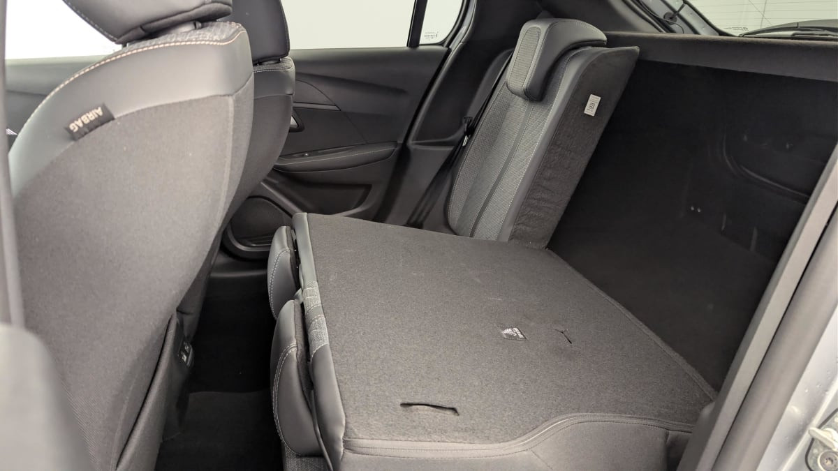 Vente en ligne Peugeot 208 Hybrid 100 e-DCS6 Allure au prix de 19 240 €