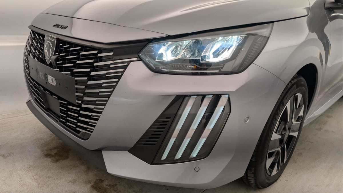 Vente en ligne Peugeot 208 Hybrid 100 e-DCS6 Allure au prix de 19 240 €
