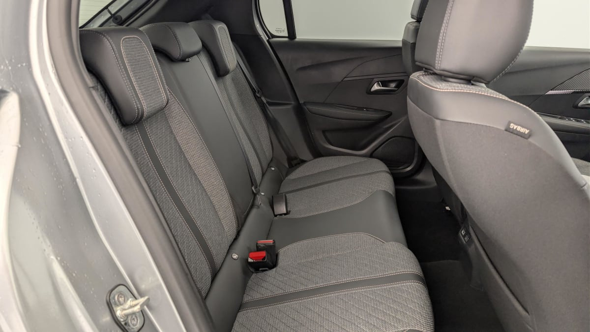 Vente en ligne Peugeot 208 Hybrid 100 e-DCS6 Allure au prix de 19 240 €