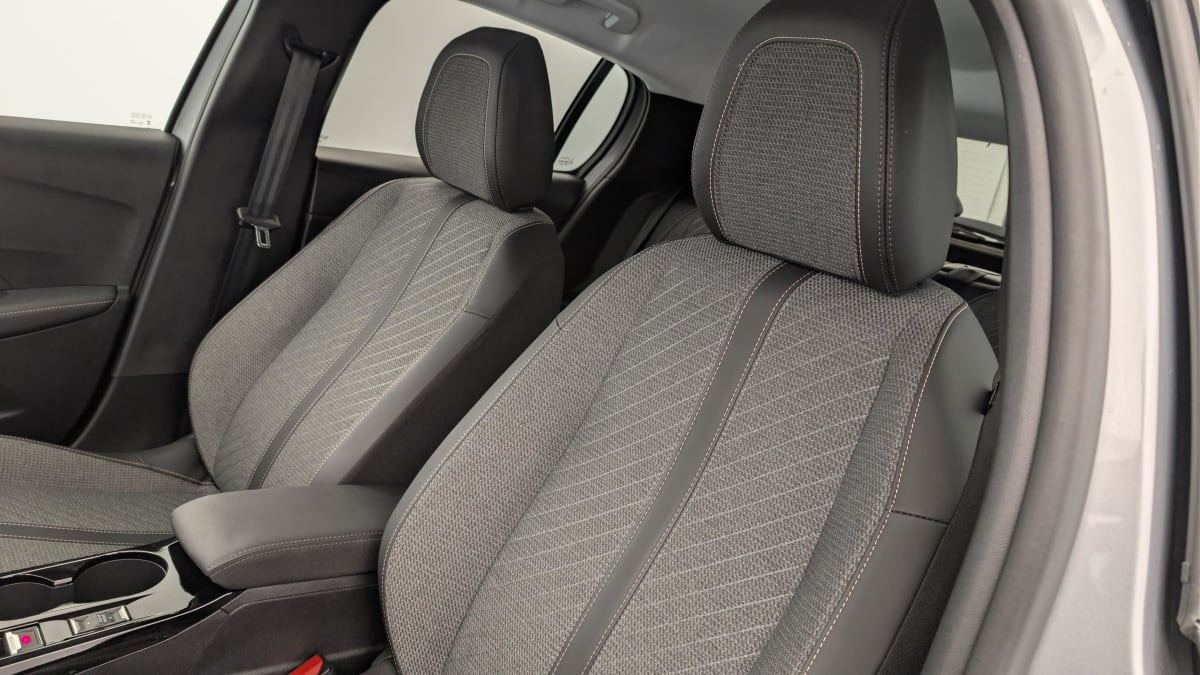 Vente en ligne Peugeot 208 Hybrid 100 e-DCS6 Allure au prix de 19 240 €