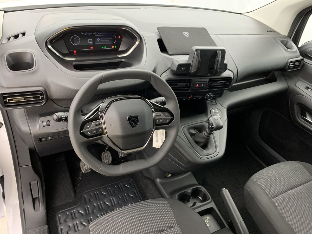 Vente en ligne Peugeot Partner Fourgon XL 950 KG BLUEHDI 100 S S BVM6 au prix de 20 780 €