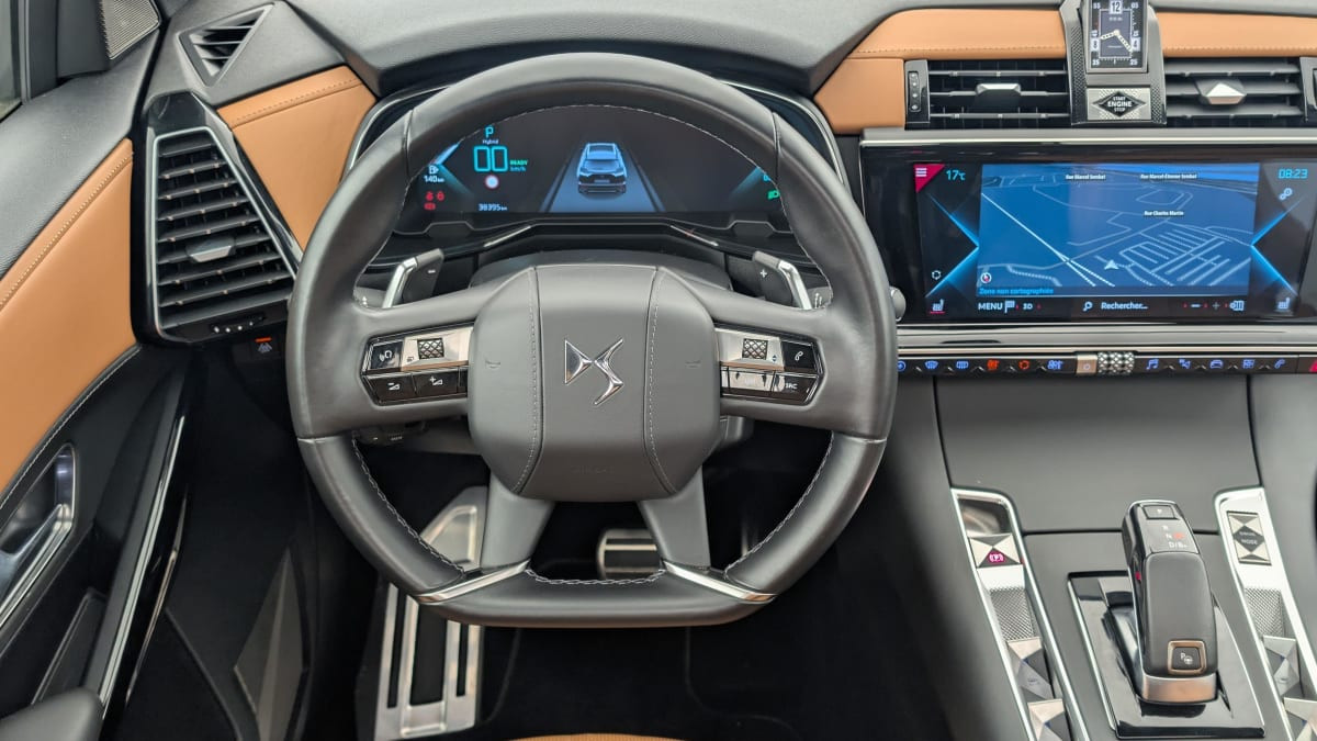 Vente en ligne Ds DS7 Crossback Hybride E-Tense 300 EAT8 4x4 Rivoli au prix de 30 160 €