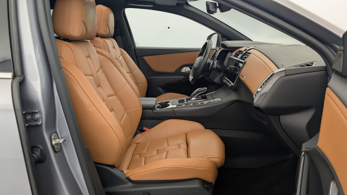 Vente en ligne Ds DS7 Crossback Hybride E-Tense 300 EAT8 4x4 Rivoli au prix de 30 160 €