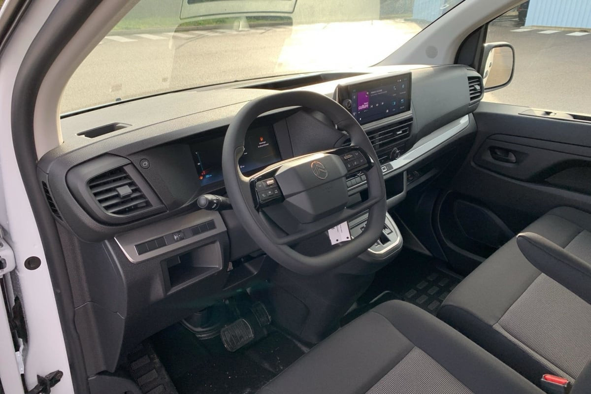 Vente en ligne Citroën Jumpy Fourgon XL BLUEHDI 180 S S EAT8 au prix de 32 890 €