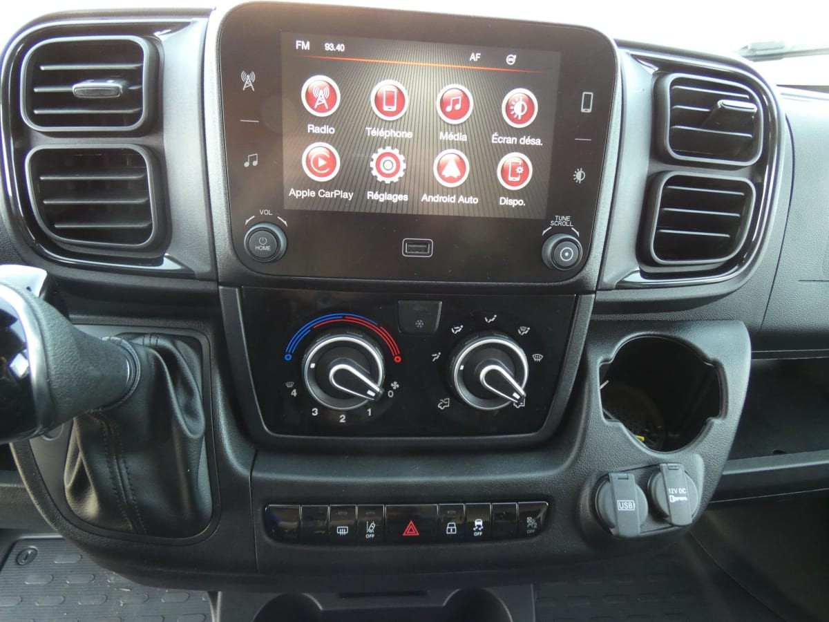 Vente en ligne Citroën Jumper Fourgon TOLE 35 L2H2 140 S S BVM6 au prix de 29 920 €