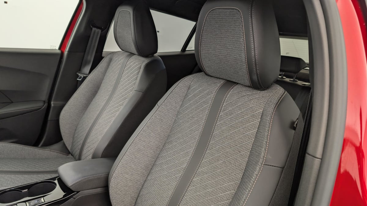 Vente en ligne Peugeot 2008 100 S S BVM6 Allure au prix de 20 270 €