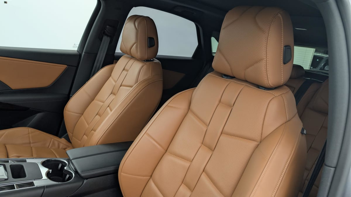 Vente en ligne Ds DS7 Crossback Hybride E-Tense 300 EAT8 4x4 Rivoli au prix de 30 160 €