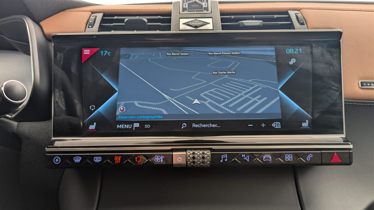 Vente en ligne Ds DS7 Crossback Hybride E-Tense 300 EAT8 4x4 Rivoli au prix de 30 160 €