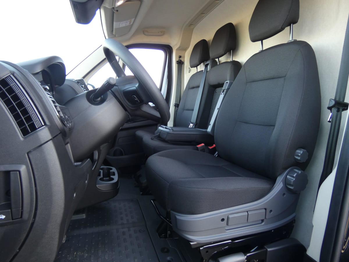 Vente en ligne Citroën Jumper Fourgon TOLE 35 L2H2 140 S S BVM6 au prix de 29 920 €