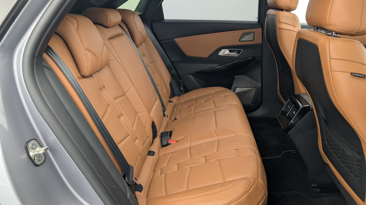 Vente en ligne Ds DS7 Crossback Hybride E-Tense 300 EAT8 4x4 Rivoli au prix de 30 160 €