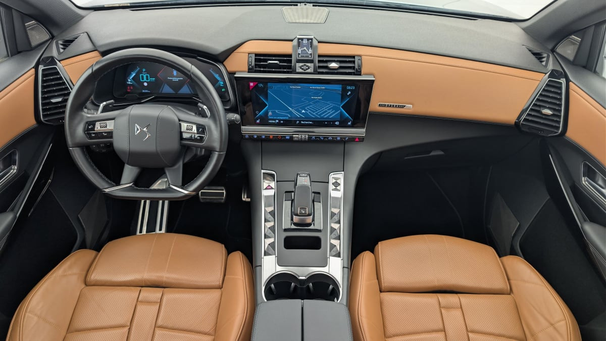 Vente en ligne Ds DS7 Crossback Hybride E-Tense 300 EAT8 4x4 Rivoli au prix de 30 160 €