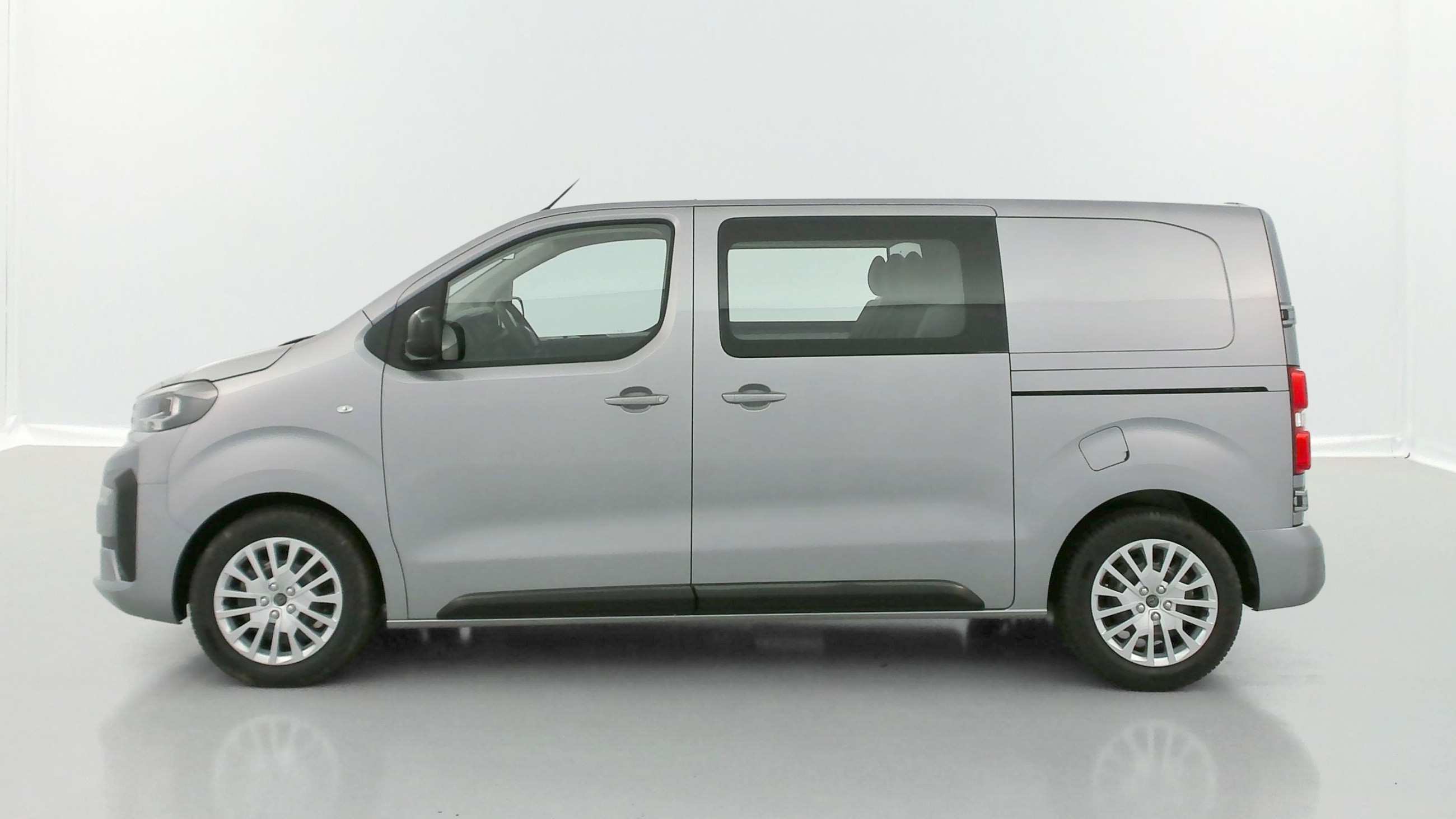 Vente en ligne Peugeot Expert EXPERT CA M 2.0 BlueHDi 180ch EAT8 au prix de 35 340 €