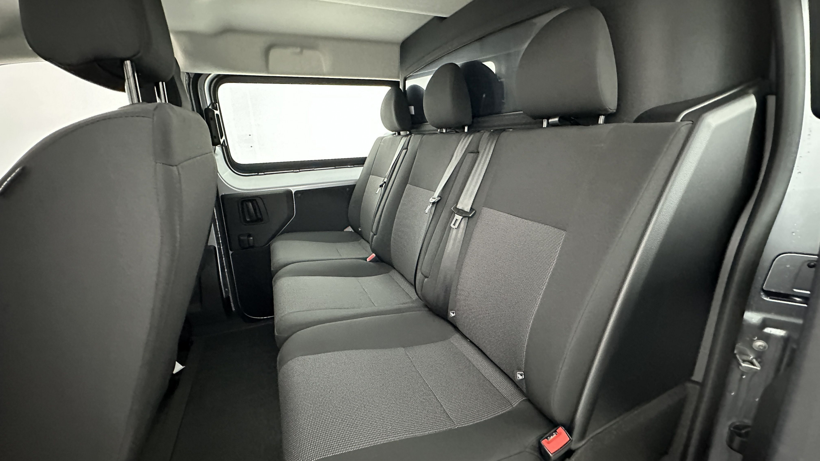 Vente en ligne Peugeot Expert EXPERT CA M 2.0 BlueHDi 180ch EAT8 au prix de 35 340 €