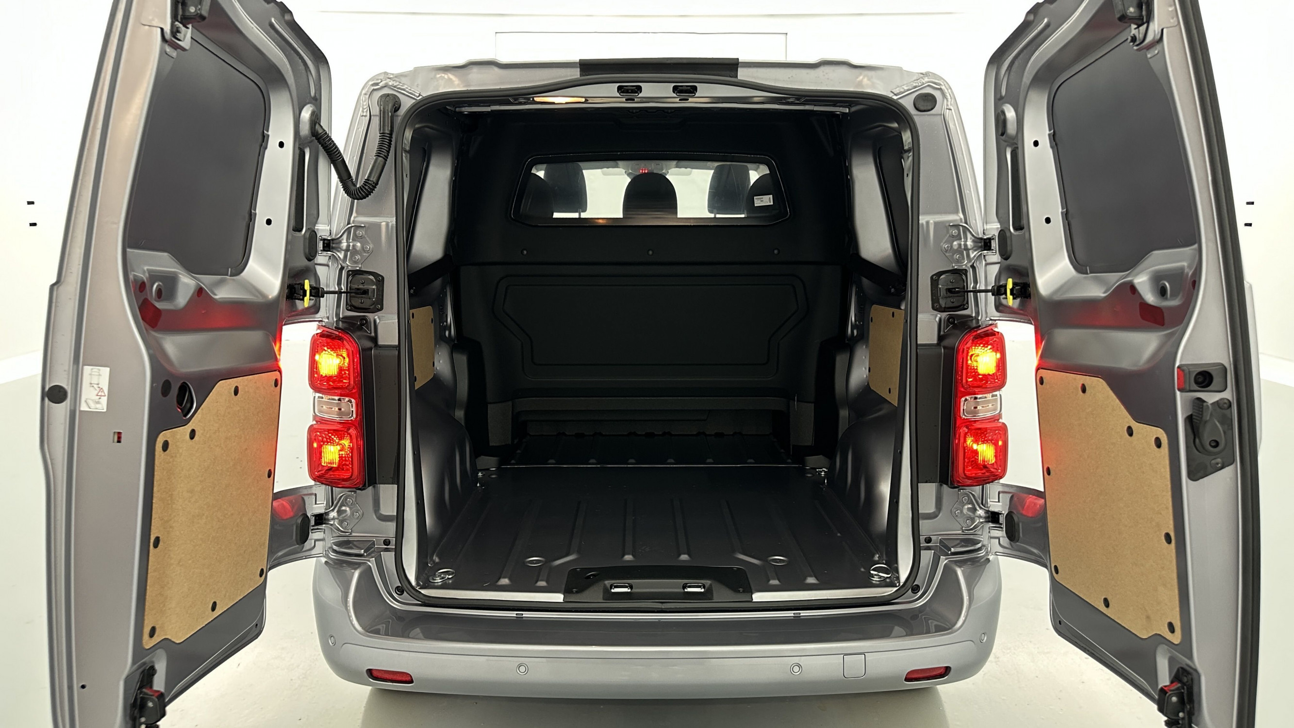 Vente en ligne Peugeot Expert EXPERT CA M 2.0 BlueHDi 180ch EAT8 au prix de 35 340 €