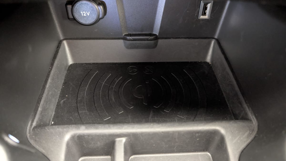 Vente en ligne Ds DS7 Crossback Hybride E-Tense 300 EAT8 4x4 Rivoli au prix de 28 510 €