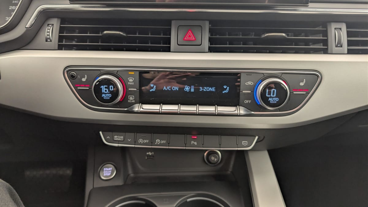 Vente en ligne Audi A4 Avant 40 TDI 190 S tronic 7 Design au prix de 29 540 €