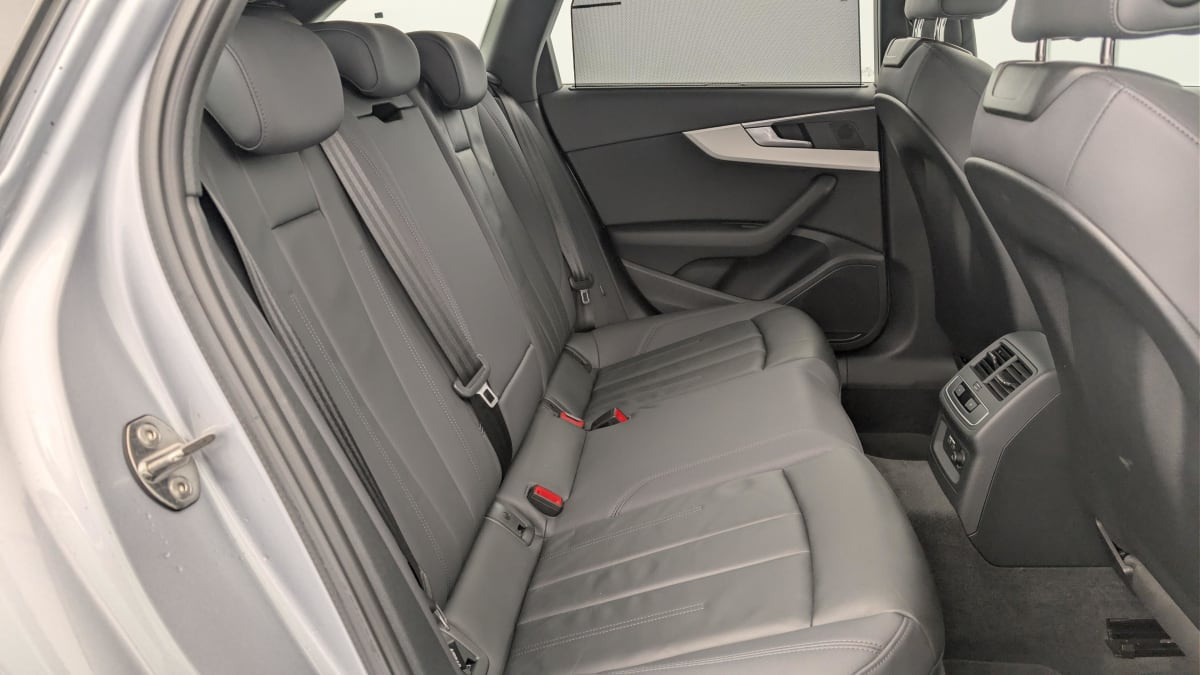 Vente en ligne Audi A4 Avant 40 TDI 190 S tronic 7 Design au prix de 29 540 €