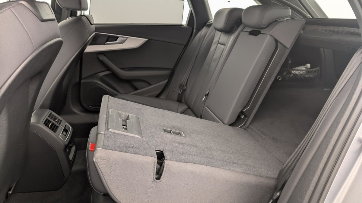 Vente en ligne Audi A4 Avant 40 TDI 190 S tronic 7 Design au prix de 29 540 €