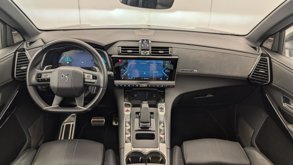 Vente en ligne Ds DS7 Crossback Hybride E-Tense 300 EAT8 4x4 Rivoli au prix de 28 510 €
